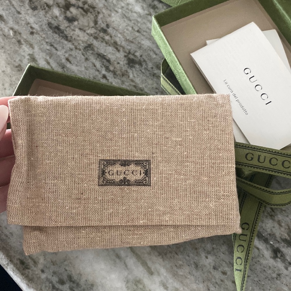 Gucci card holder duster protector
